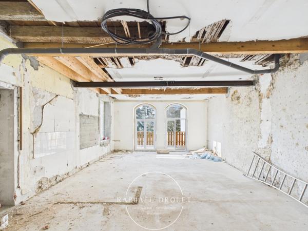 VIENNE – PLATEAU BRUT A AMENAGER AVEC TERRASSE, JARDIN ET STATIONNEMENT