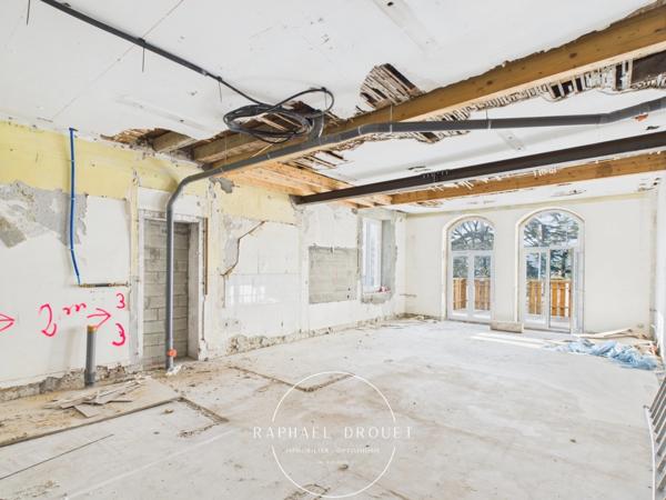 VIENNE – PLATEAU BRUT A AMENAGER AVEC TERRASSE, JARDIN ET STATIONNEMENT