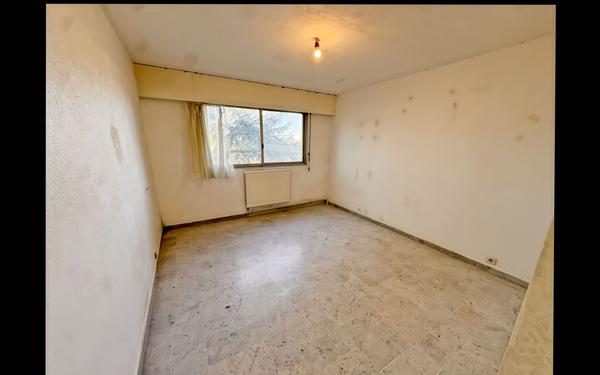 Appartement à vendre    4 pièces • 79 m2 Mandelieu-la-Napoule