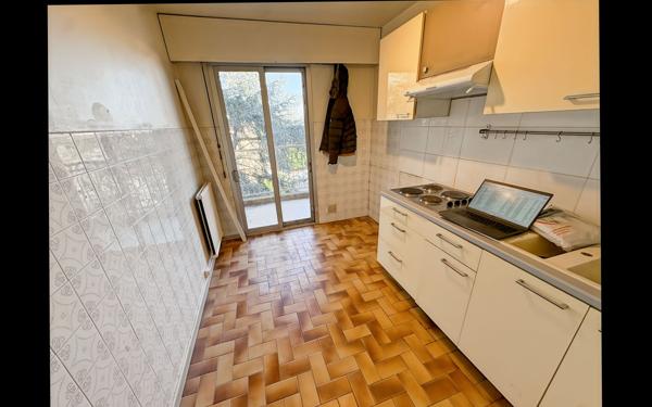 Appartement à vendre    4 pièces • 79 m2 Mandelieu-la-Napoule