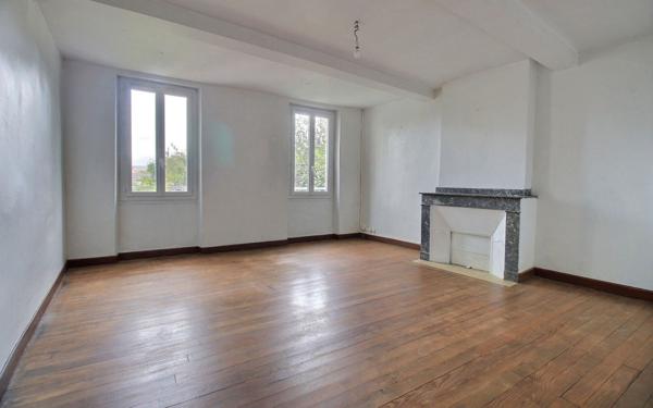 Maison à louer    3 pièces •  Briatexte