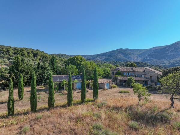 Vente Maison de luxe Saumane-de-Vaucluse 12 Pièces 350 m²