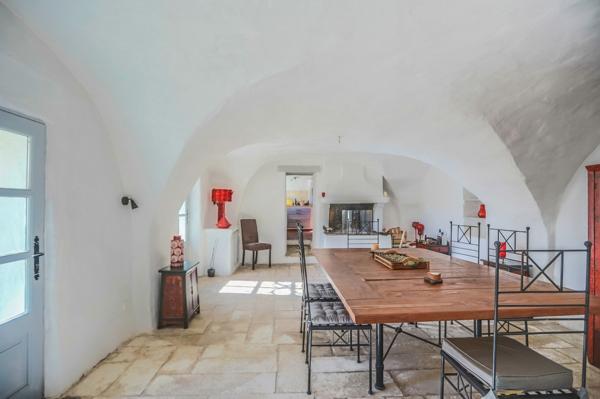 Vente Maison de luxe Saumane-de-Vaucluse 12 Pièces 350 m²