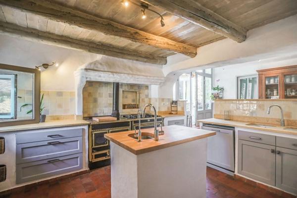 Vente Maison de luxe Saumane-de-Vaucluse 12 Pièces 350 m²