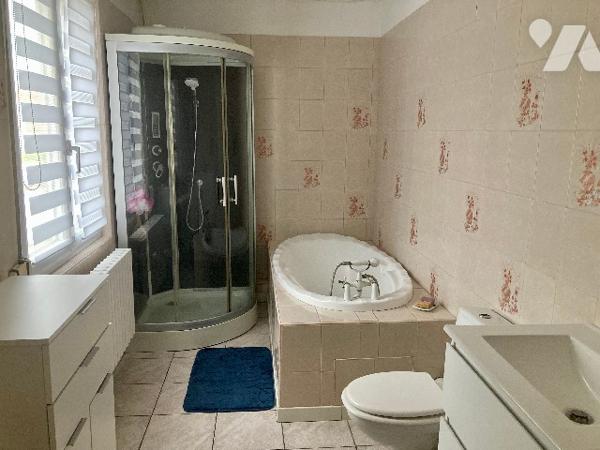 SAINT-QUENTIN, MAISON DE VILLE AVEC 4 CHAMBRES