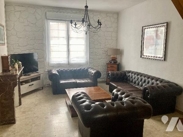 SAINT-QUENTIN, MAISON DE VILLE AVEC 4 CHAMBRES