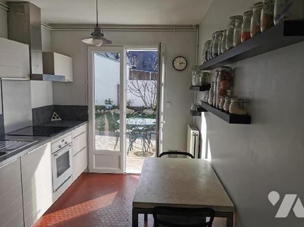 Pavillon à Beaugency, Loiret (45), en bon état d'entretien, situé dans le quartier très recherc...