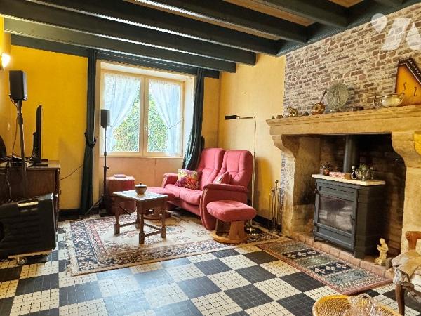 Maison de caractère de 225 m² au coeur du village historique de Saint-Loup-Lamairé