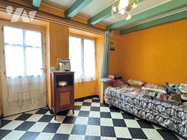 Maison de caractère de 225 m² au coeur du village historique de Saint-Loup-Lamairé
