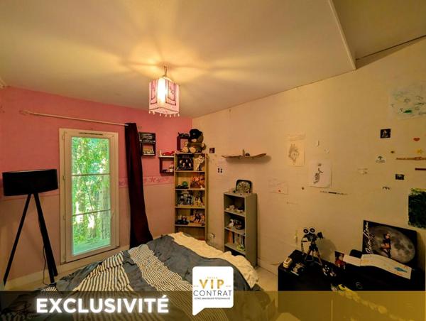 GARANTIE 12 MOIS INCLUS ! Maison de ville avec garage et grand jardin !