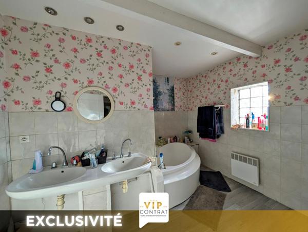 GARANTIE 12 MOIS INCLUS ! Maison de ville avec garage et grand jardin !