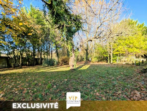 GARANTIE 12 MOIS INCLUS ! Maison de ville avec garage et grand jardin !