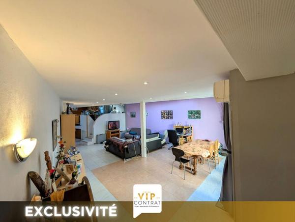 GARANTIE 12 MOIS INCLUS ! Maison de ville avec garage et grand jardin !