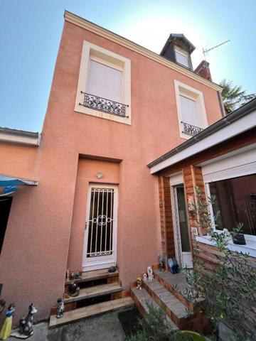 Maison de ville Vichy 7 pièce(s) avec garage et cour intérieure