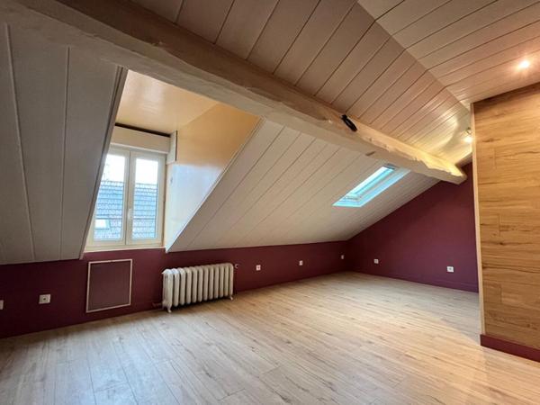 Maison de ville Vichy 7 pièce(s) avec garage et cour intérieure