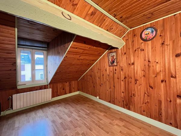 Maison de ville Vichy 7 pièce(s) avec garage et cour intérieure