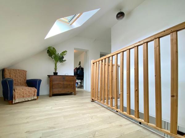 CHARTRES Centre-ville sur secteur Gabriel Péri, Maison de ville idéale grande famille avec beau jardin