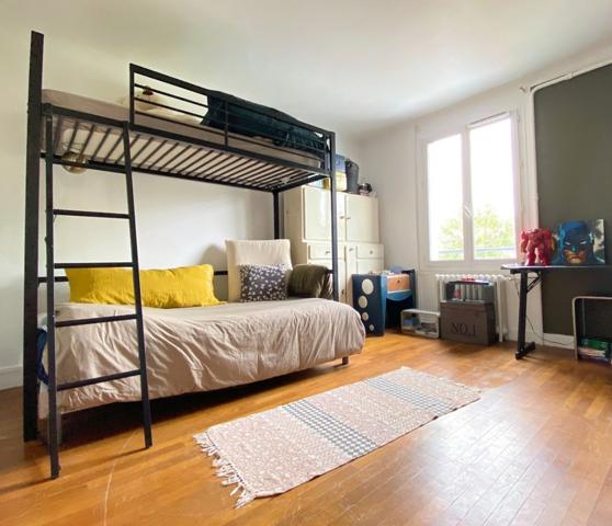 CHARTRES Centre-ville sur secteur Gabriel Péri, Maison de ville idéale grande famille avec beau jardin