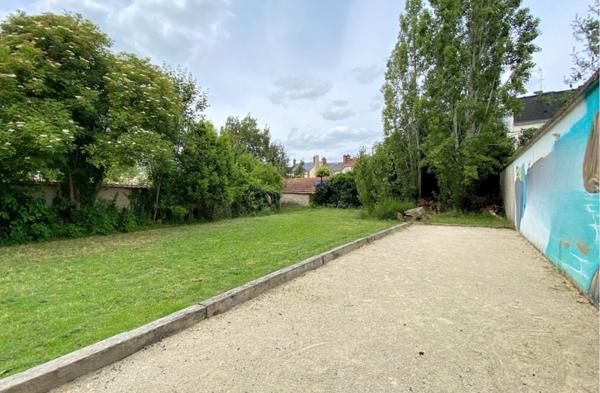 CHARTRES Centre-ville sur secteur Gabriel Péri, Maison de ville idéale grande famille avec beau jardin