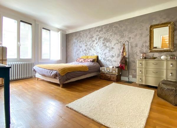 CHARTRES Centre-ville sur secteur Gabriel Péri, Maison de ville idéale grande famille avec beau jardin