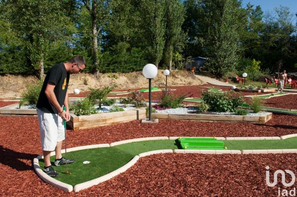 Camping à vendre 50 000 m² Estang