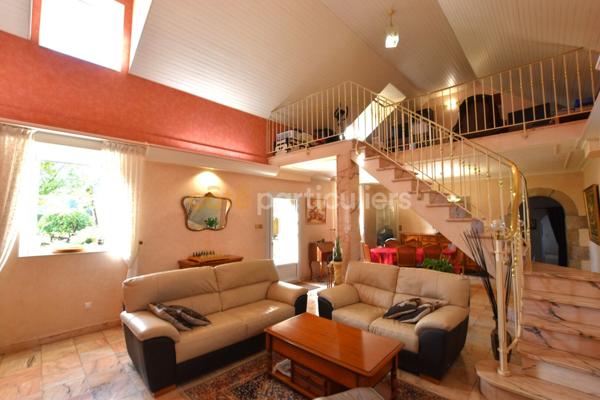 Vente Maison181 m² - 7 Pièces - PLOUDANIEL (29260)