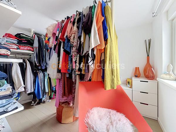Vente
                Maison152 m² - 4 Pièces -
                    ARMENTIERES (59280)