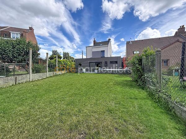 Vente
                Maison152 m² - 4 Pièces -
                    ARMENTIERES (59280)
