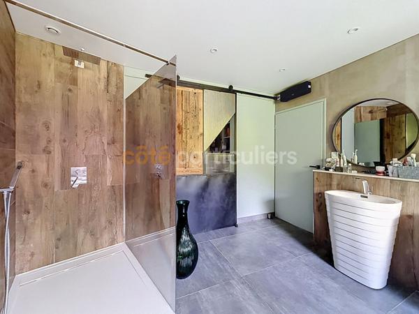 Vente
                Maison152 m² - 4 Pièces -
                    ARMENTIERES (59280)