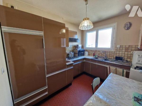 A VENDRE sur la commune de SAINT ANDRE LES VERGERS - Appartement T3 lumineux - au 7ème étage av...