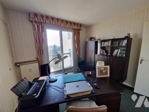 A VENDRE sur la commune de SAINT ANDRE LES VERGERS - Appartement T3 lumineux - au 7ème étage av...