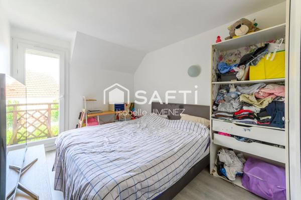 Maison d'environ 125 m 2 avec 5 chambres dont un en Rdc