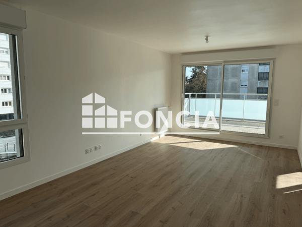 Location Appartement 3 pièces 80.66 m² - 48 RUE DU 19 MARS 1962 Rennes 35000