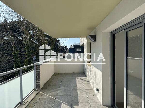 Location Appartement 3 pièces 80.66 m² - 48 RUE DU 19 MARS 1962 Rennes 35000