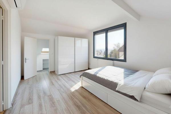 Maison lumineuse et rénovée 7 pièce(s) 165 m2 terrain 800 m2