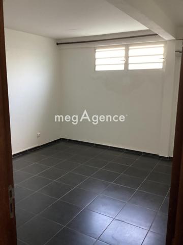 Maison à CAYENNE, 97300 - 4 pièces 165m²