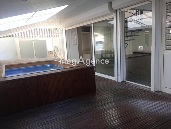 Maison à CAYENNE, 97300 - 4 pièces 165m²