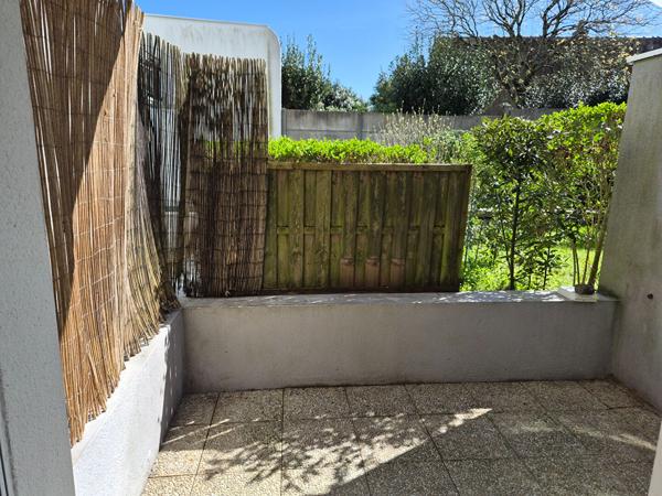 A VENDRE NANTES Hauts-Pavés T3 à rénover - dernier étage - ascenseur - balcon