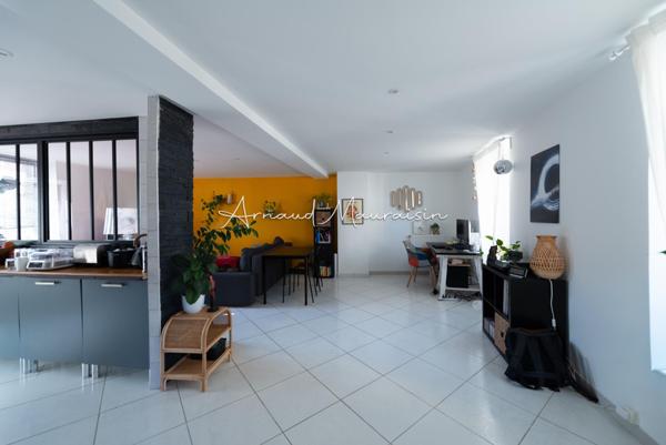 Maison de ville en triplex avec garage !