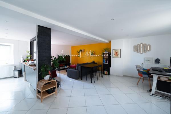 Maison de ville en triplex avec garage !