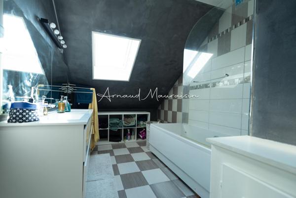 Maison de ville en triplex avec garage !