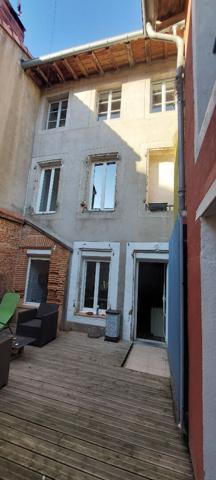 MAZERES BELLE ET GRANDE MAISON DE VILLE AVEC TERRASSE