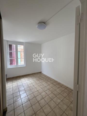 SAINT-LEU APPARTEMENT DE TYPE 3 D'ENVIRON 45 m² AVEC PLACE DE PARKING