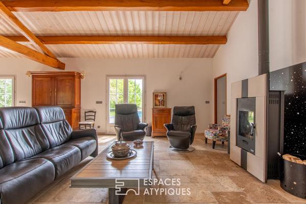 Maison avec piscine dans son parc de 2,6 hectares