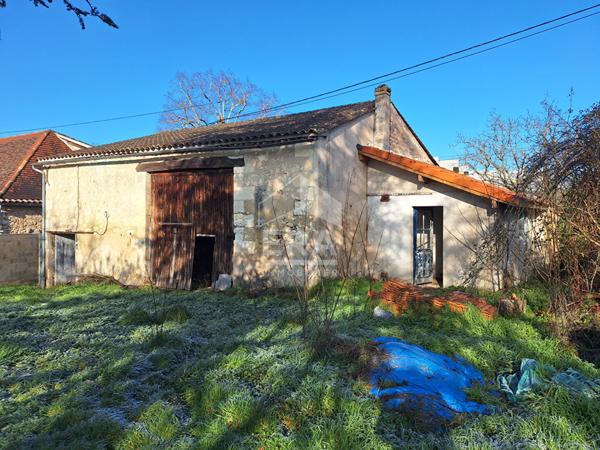 À vendre : Ferme à rénover à Montpon-Ménestérol