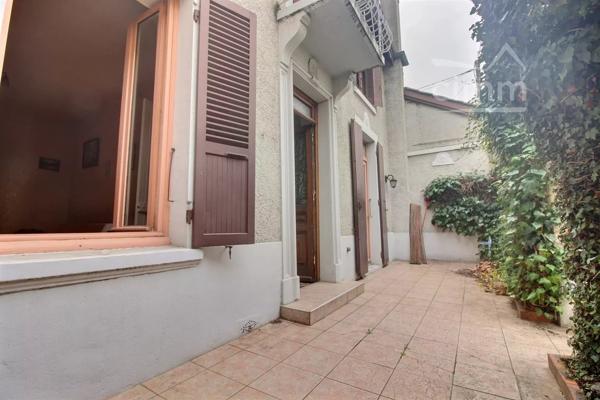🏡 À vendre – Maison de caractère à Roussillon