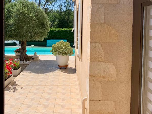 Bergerac Pécharmant – Maison en pierre avec piscine et jardin facile d’entretien