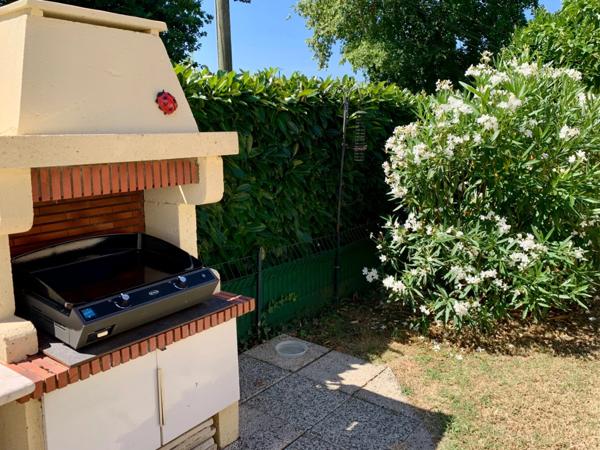 Bergerac Pécharmant – Maison en pierre avec piscine et jardin facile d’entretien
