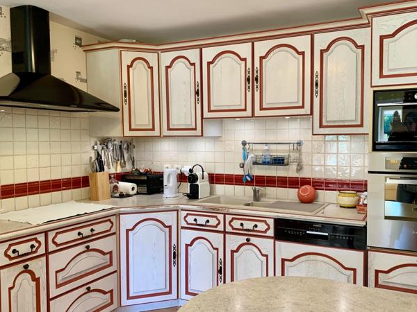 Bergerac Pécharmant – Maison en pierre avec piscine et jardin facile d’entretien