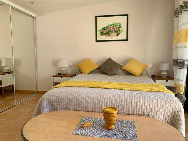 Bergerac Pécharmant – Maison en pierre avec piscine et jardin facile d’entretien